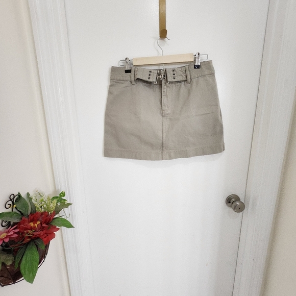 American Eagle Outfitters khaki Mini Skirt Size  waist sz 31 silver buckle - Picture 1 of 11